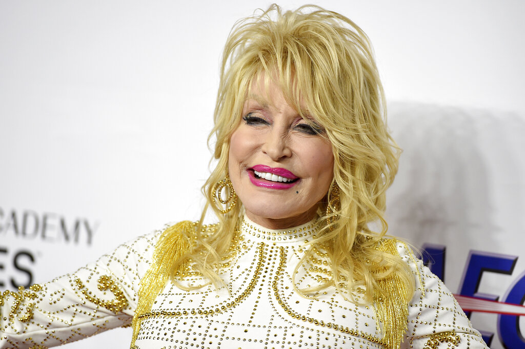 Dolly Parton recalls criticism over 'cheap' style: 'People wanted me to change'