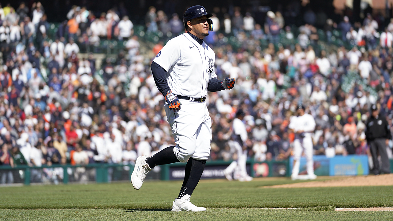 Miguel Cabrera free pass with 2,999 hits riles Tigers fans